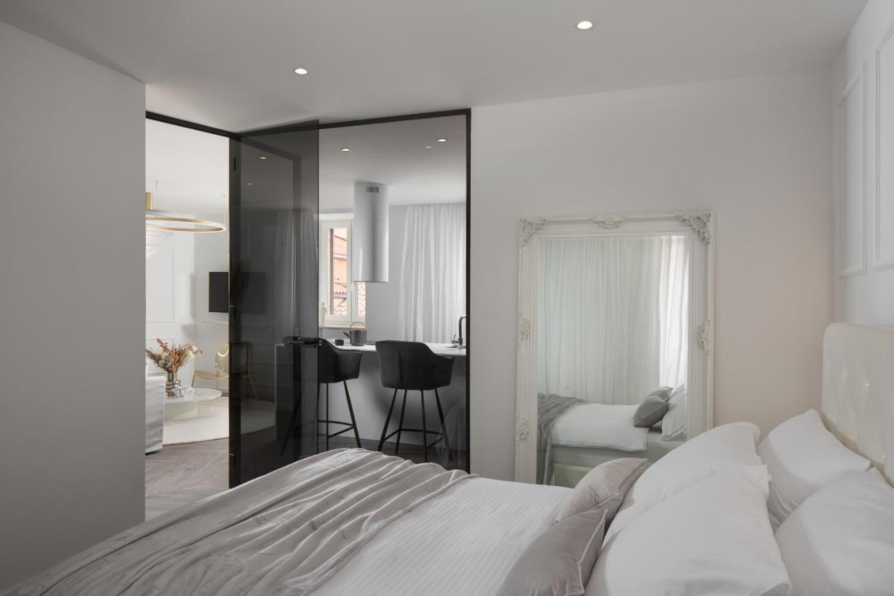 Premium Apartment Ca' San Marco In A Historic Town ラビン エクステリア 写真